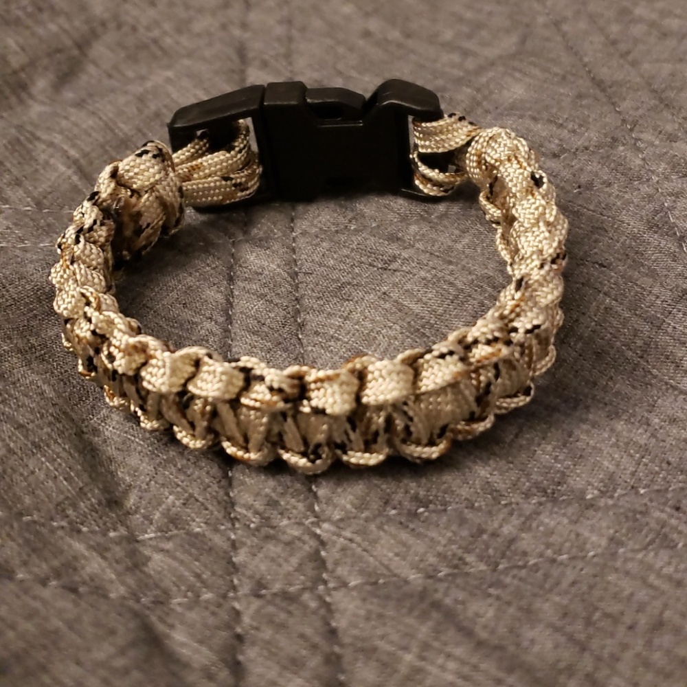 🔥Tan Paracord Bracelet🔥